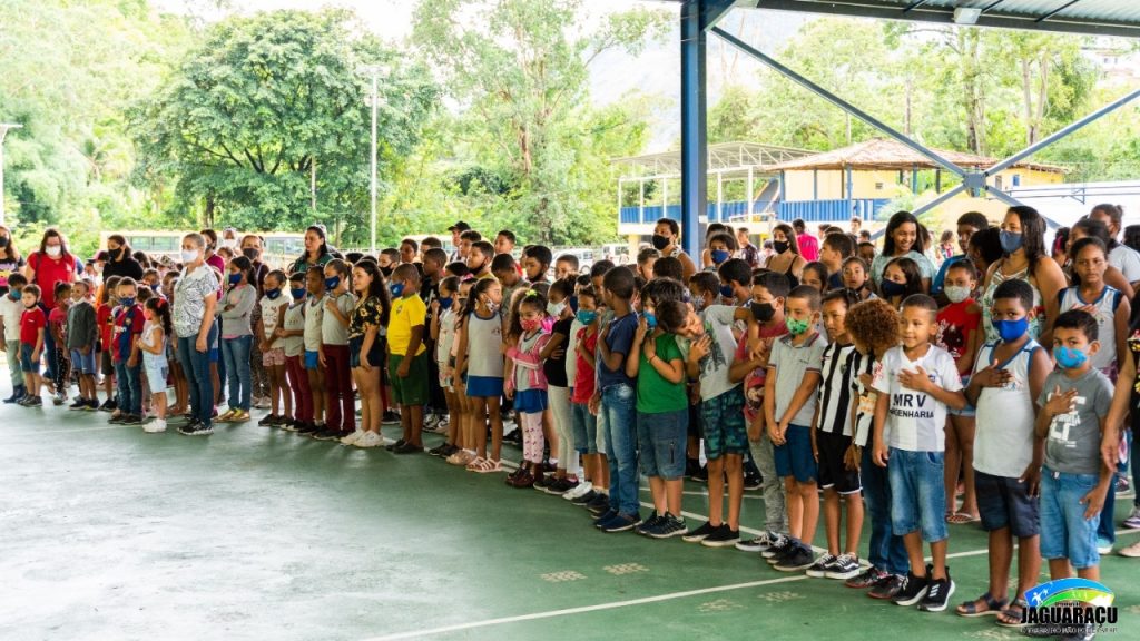 O atributo alt desta imagem está vazio. O nome do arquivo é alunos-da-escola-jaguracu-1-1024x576.jpg