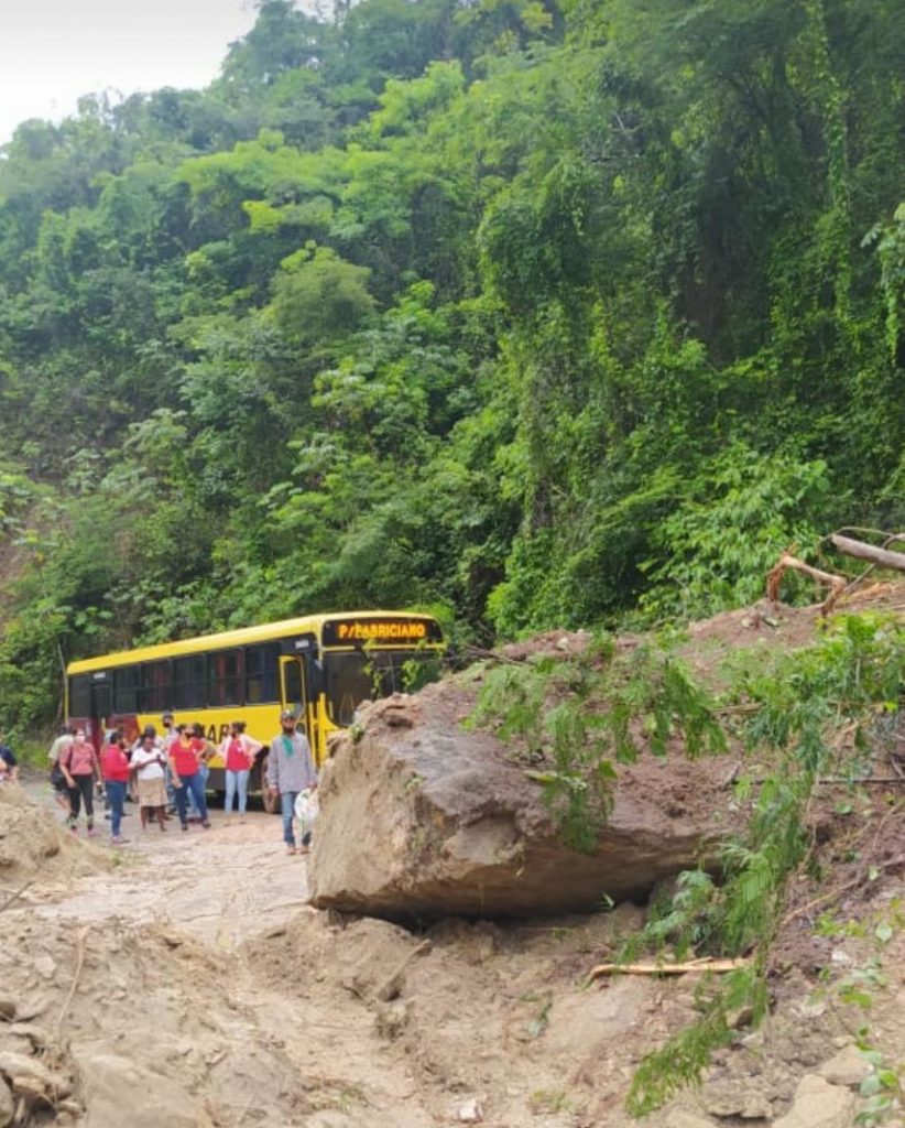 O atributo alt desta imagem está vazio. O nome do arquivo é pedra-cai-em-jaguaracu-822x1024.jpg